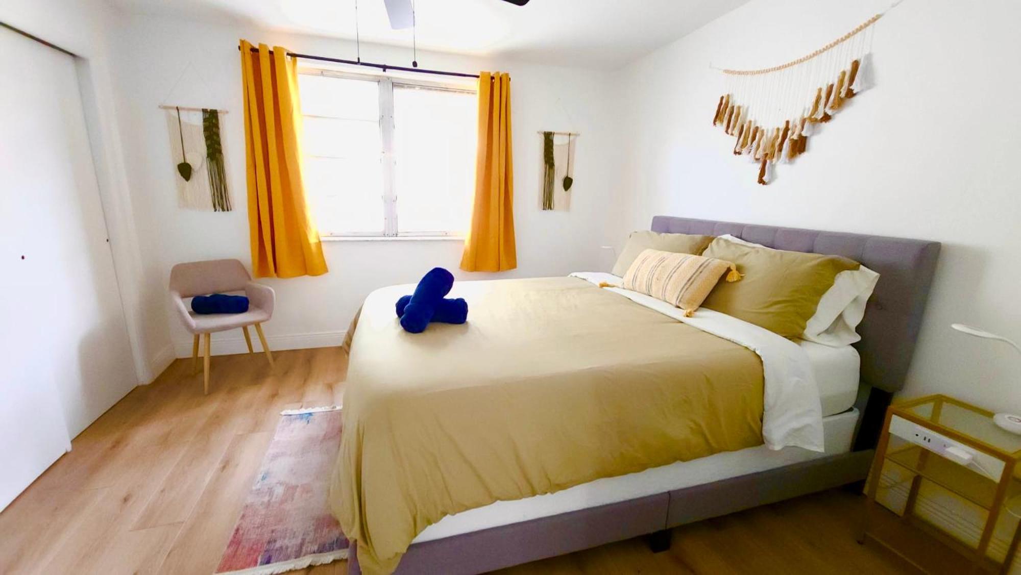 Intimate Casita Mia Minutes Away From Airport, Calle 8, Brickell, Coral Gables, The Beach And More! Miami Luaran gambar